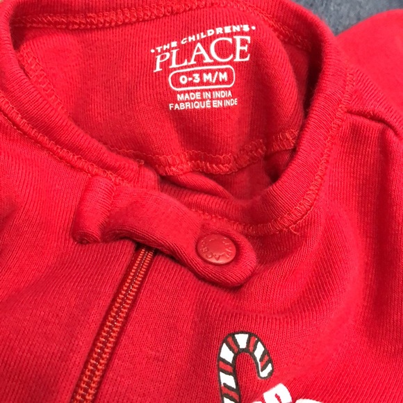 The Children’s Place Christmas One Piece Pajamas Size 0-3 months - Picture 4 of 4